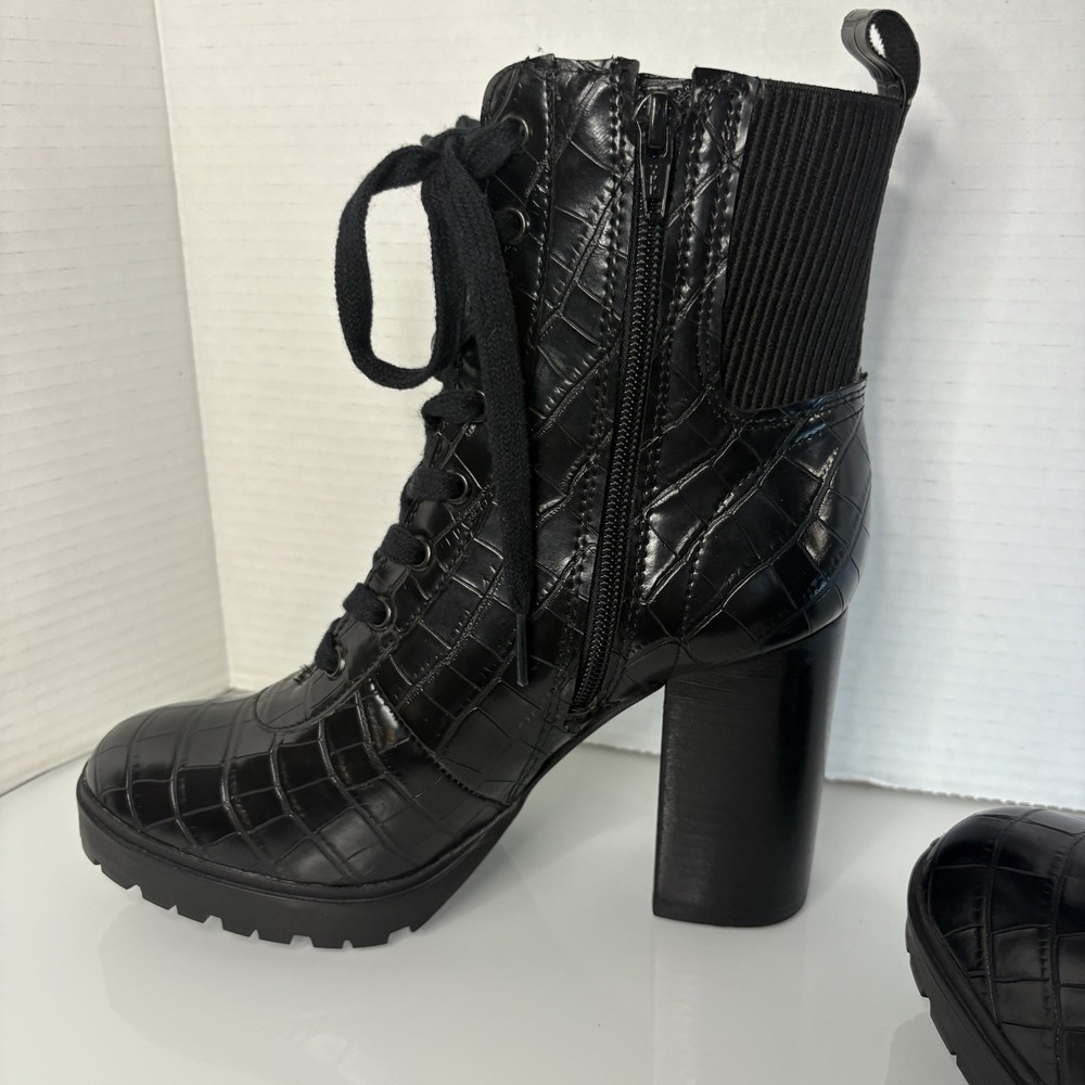 Steve Madden Sz 8 Black Croc Embossed Vegan Lace Up Ankle Boots Whimsigoth witch - Picture 2 of 12